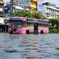 Bangok Flooding, 2011. ID 21906498 © Maiyoo | Dreamstime 