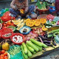 Food market in Vietnam © Alyssand / Dreamstime.com 