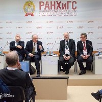 Sergei Scherbov, Pavel Kabat and Wolfgang Lutz at Gaidar Forum 2017 © Gaidar Forum 