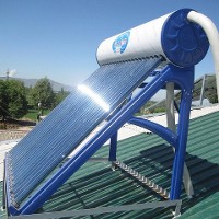 Solar water heating in Tajikistan © UNDP in Europe and Central Asia | flickr Creative Commons License 
