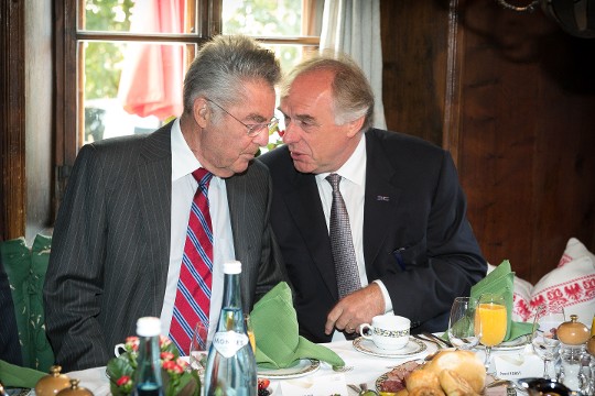  Heinz Fischer, President of Austria, and Professor Dr. Pavel Kabat, IIASA Director and Chief Executive Officer during the IIASA-hosted breakfast.(Photo: Matthias Silveri for IIASA) 